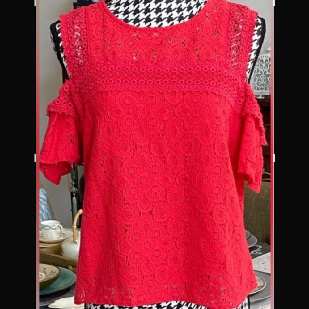 Project Runway Cold Shoulder Red Lace Top Size L Perfect For Christmas Holidays!